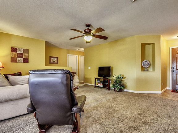 3rd image of 30650 N Honeysuckle Dr