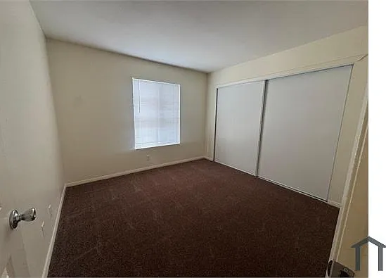 7 Streamwood — Photo 6
