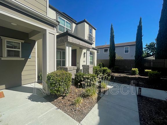 3rd image of 3304 Hummingbird Ct