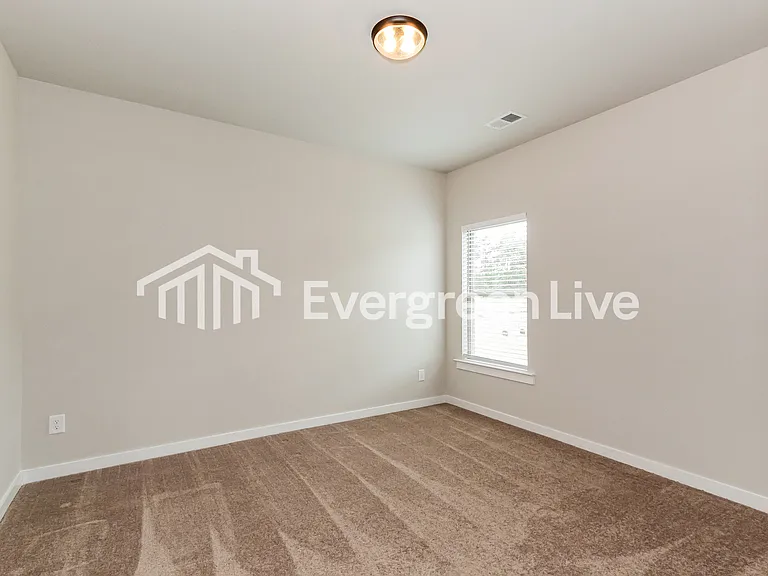 67 Wolf Ln — Photo 10