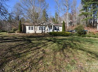 549 Freeman Creek Rd, Zirconia, NC 28790