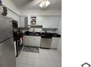 36078 Ann Arbor Trl, Livonia, MI 48150