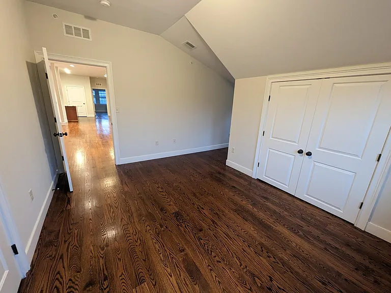1110 Fairview Ave #6 — Photo 15