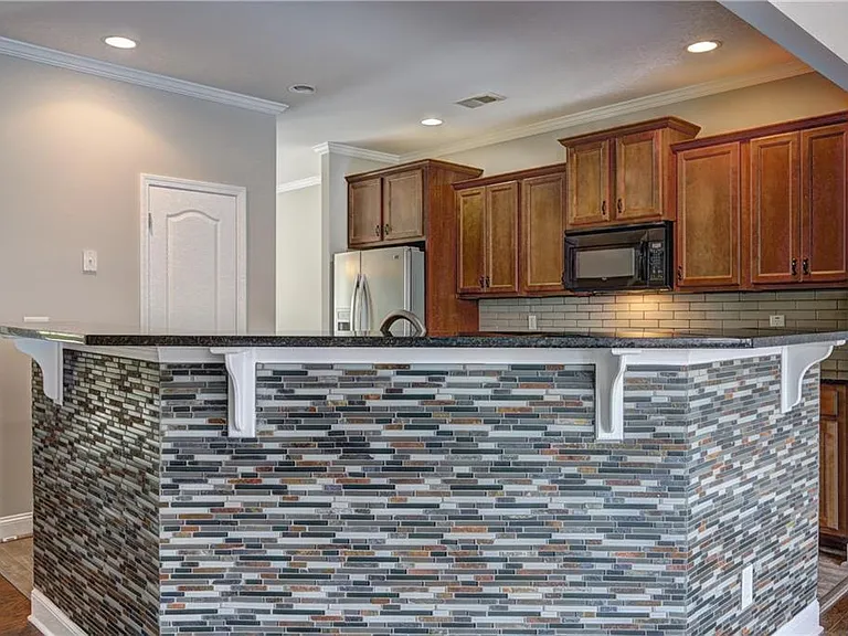 852 Red Hart Ln — Photo 8