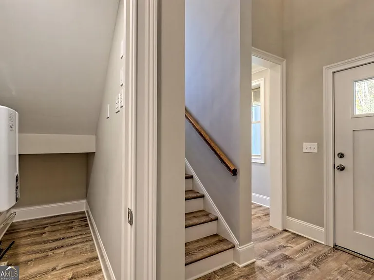 76 Hatch Dr — Photo 31