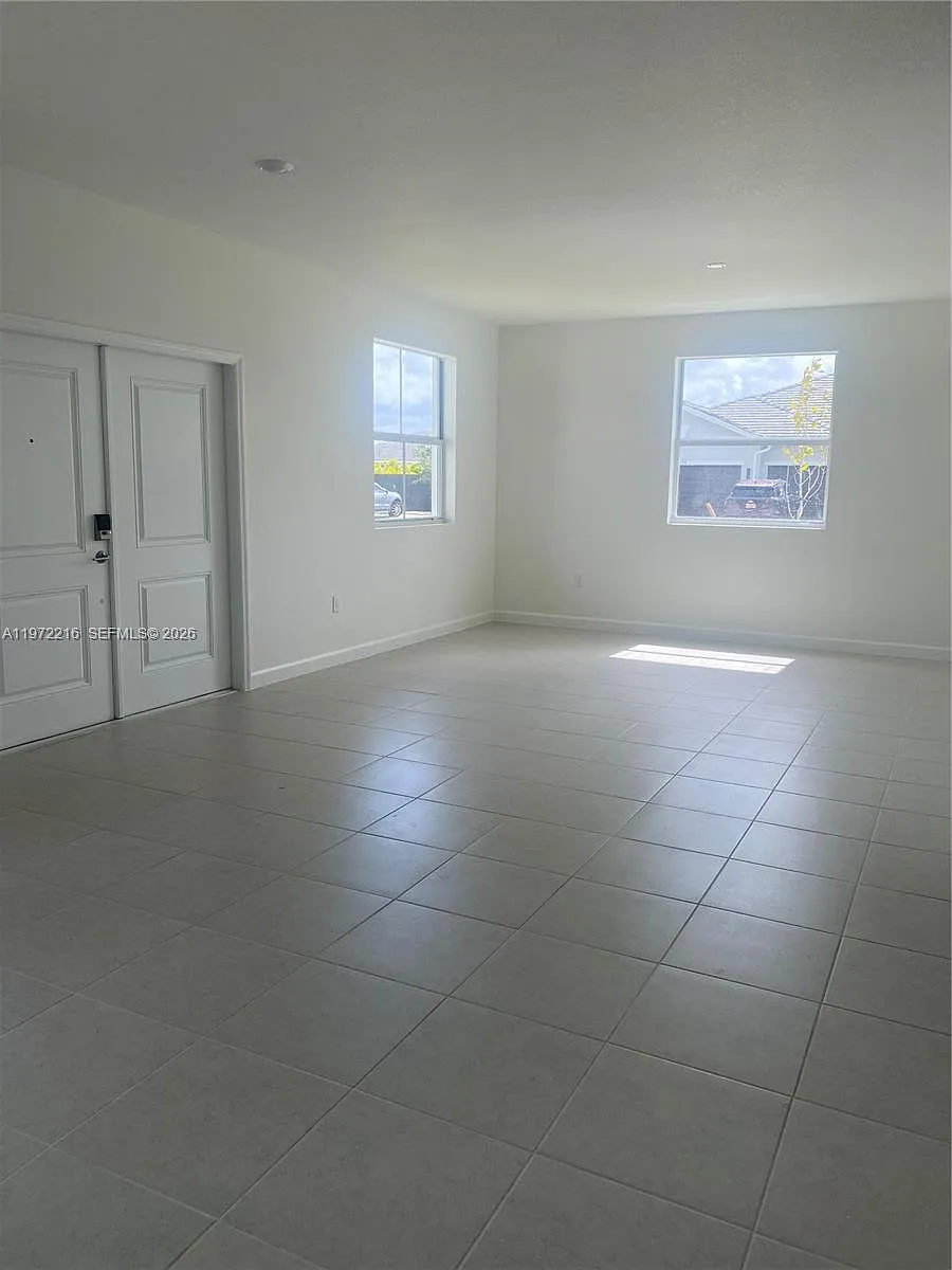 Building Photo - 27441 SW 160th Ave