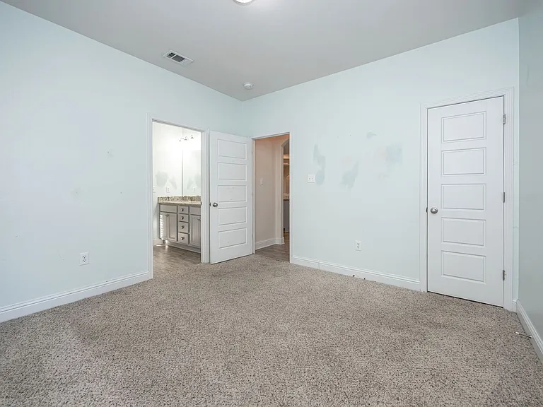 1013 Silverbell Cv — Photo 40