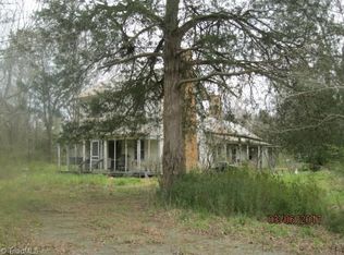 6462 Lanes Mill Rd, Ramseur, NC 27316