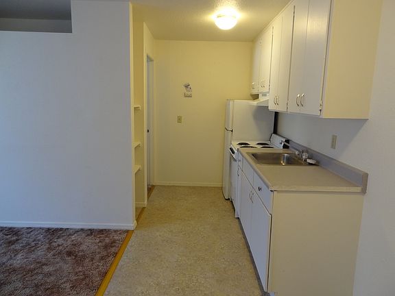 3rd image of 12635 Lincoln Ave SW APT 6