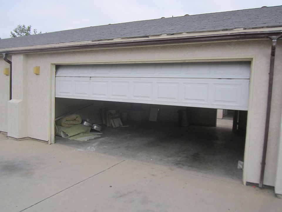 Building Photo 3