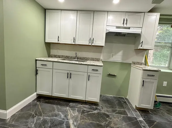 (undisclosed Address), Yonkers, NY 10704