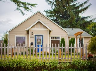 1220 SE 4th St, Gresham, OR 97080