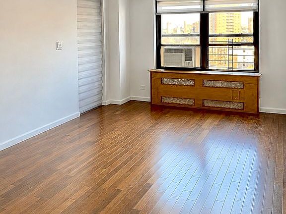 3rd image of 210 E Broadway APT H1107