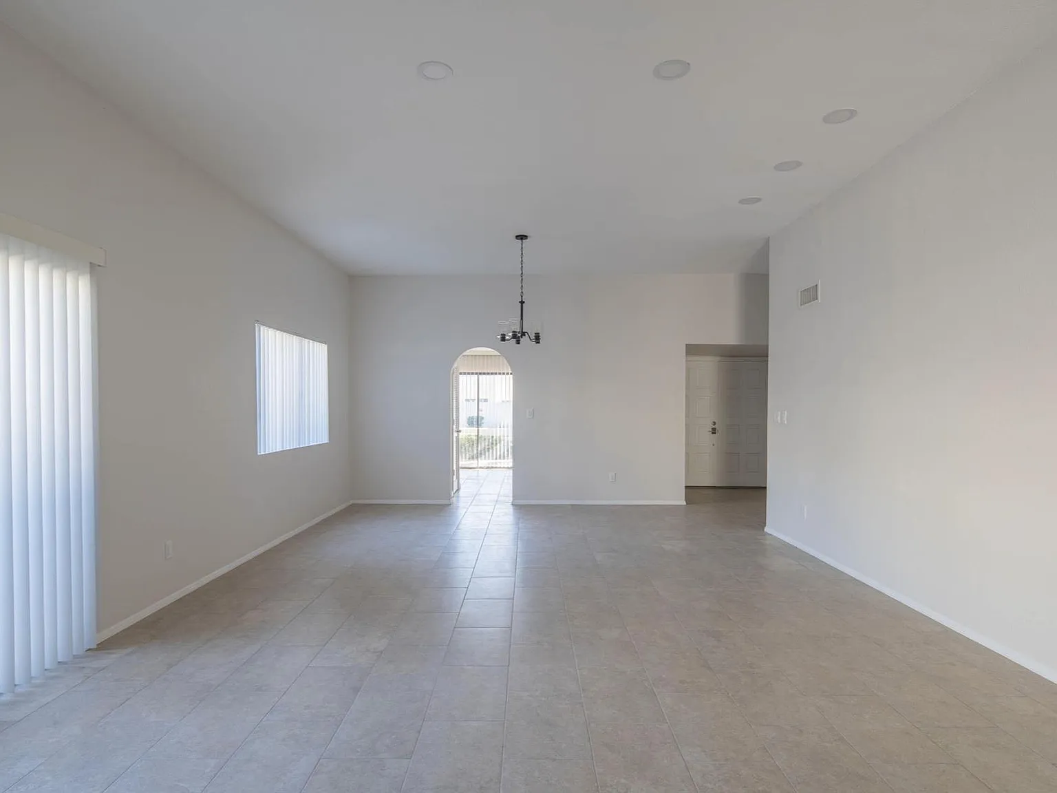 8444 E San Bernardo Dr — Photo 4