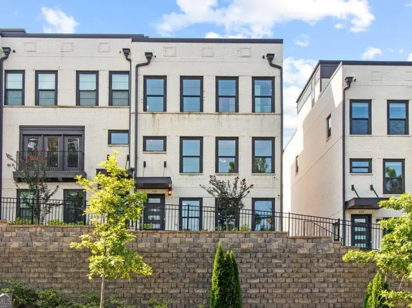 521 Whitlox Rd NW, Atlanta, GA 30318