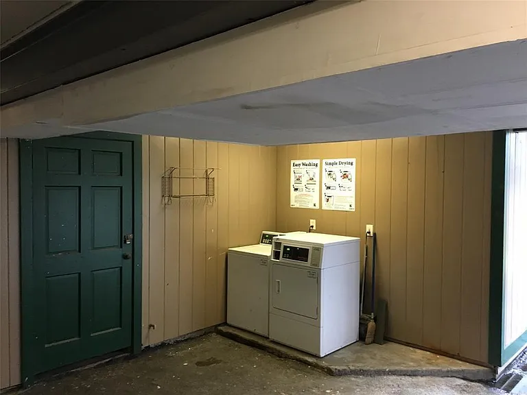 7323 Lindencrest St #9 — Photo 6