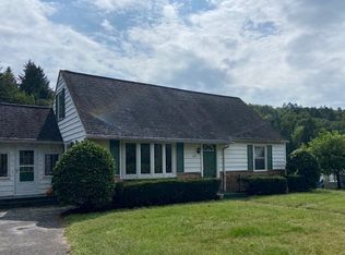 139 Springfield St, Palmer, MA 01069