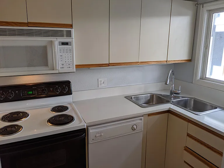 2201 Pearl St #108 — Photo 14