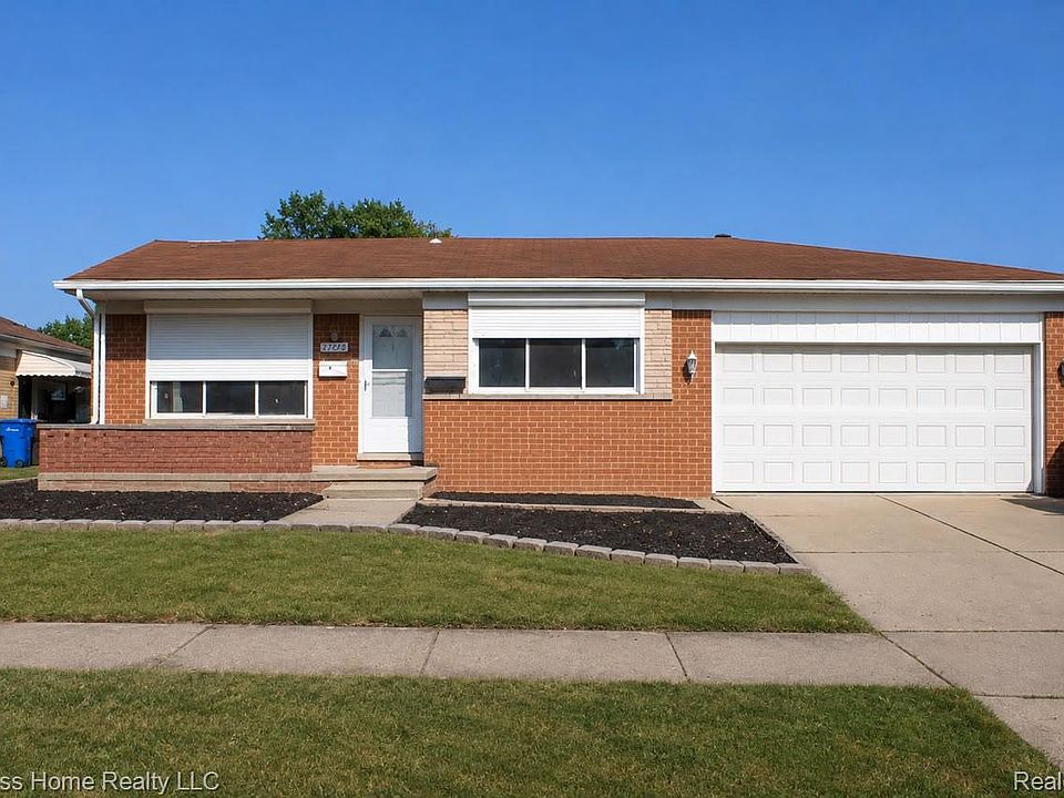 1st image of 27262 Thomas Ave