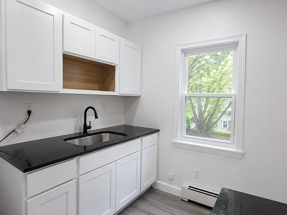 3rd image of 156 West St #1