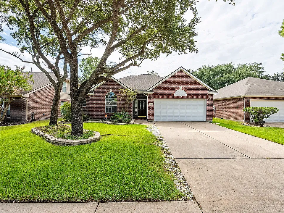 14531 Chestnut Falls Dr