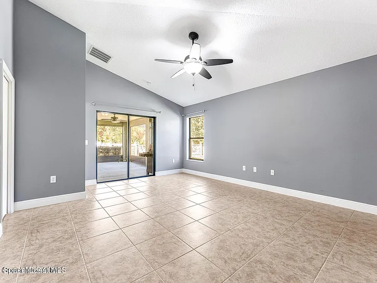 3084 Constellation Dr — Photo 21