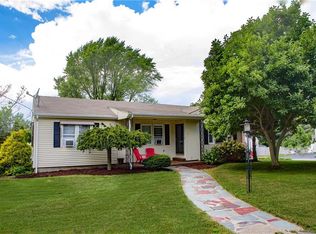 1 Richardson Dr, Johnston, RI 02919