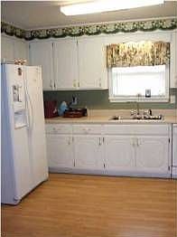4th image of 12600 Hickory Dr