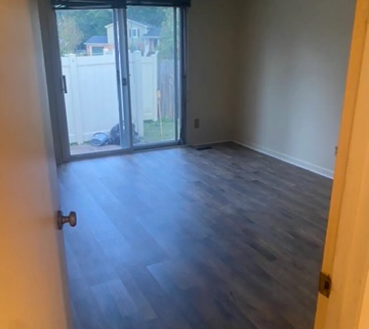 3 bed, 1290 sqft, $1,550 — Photo 2