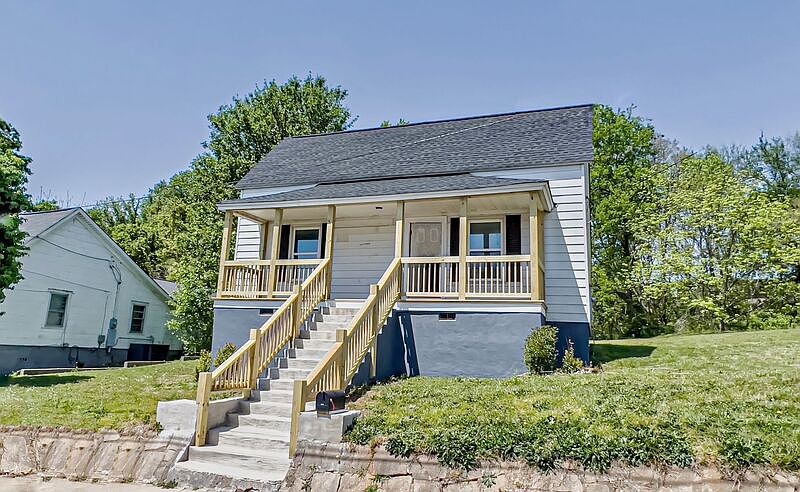 1st image of 648 Clinchfield St