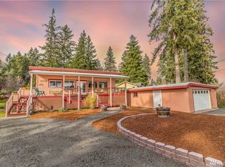 390 NE Gladwin Rd, Belfair, WA 98528