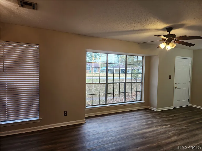 278 Teri Ln — Photo 4