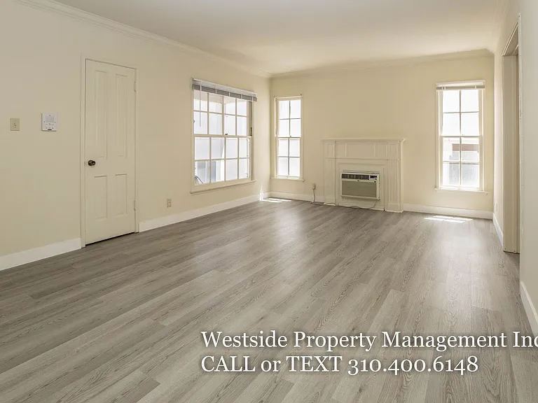 149 S Elm Dr #151C — Photo 2