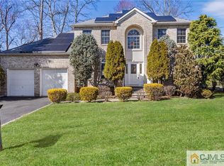 49 Spring St, Edison, NJ 08820