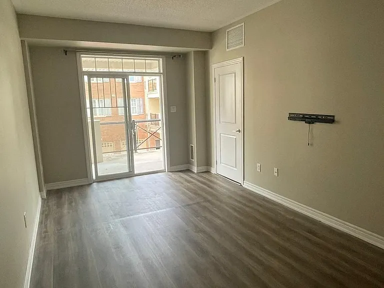 269 Georgian Dr #205 — Photo 6