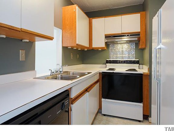5th image of 5909 Dixon Dr