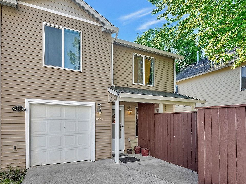 1st image of 8521 NE 37th Cir