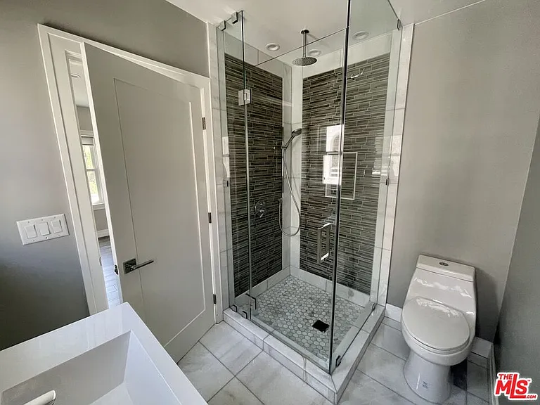 842 S Wooster St — Photo 16
