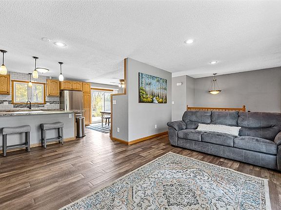 3rd image of 4021 Charter Oak Ln SE