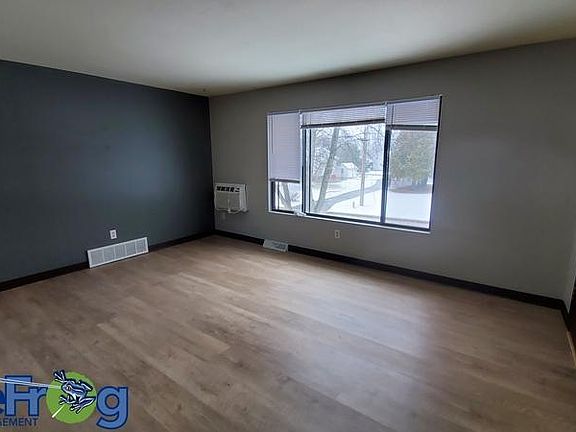 4th image of 356 E Marquette St #5