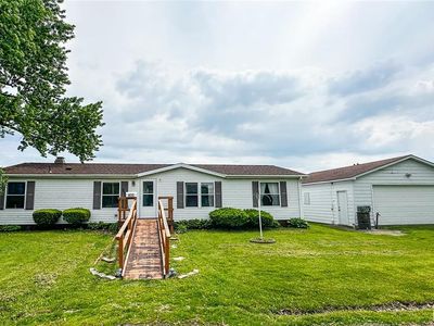 400 W Henrichs St, Litchfield, IL, 62056