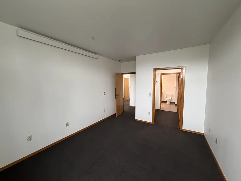Bookmark Apartments — Photo 19