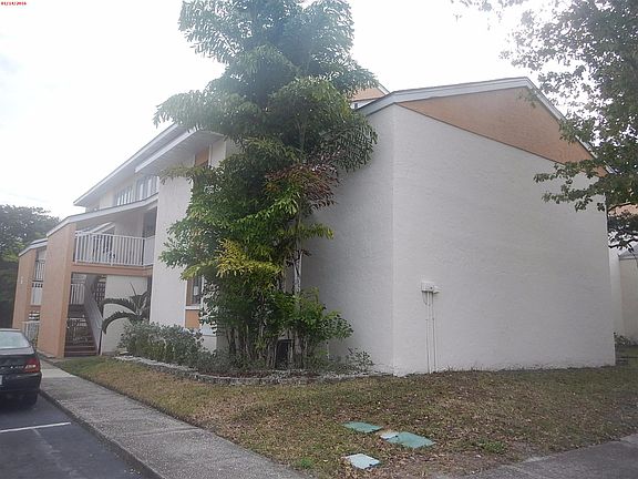 4th image of 654 100th Ave N APT 206