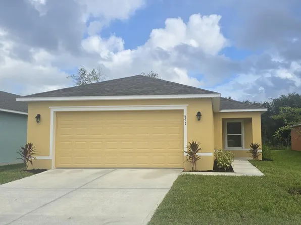 571 Richmond Cir SW, Palm Bay, FL 32908