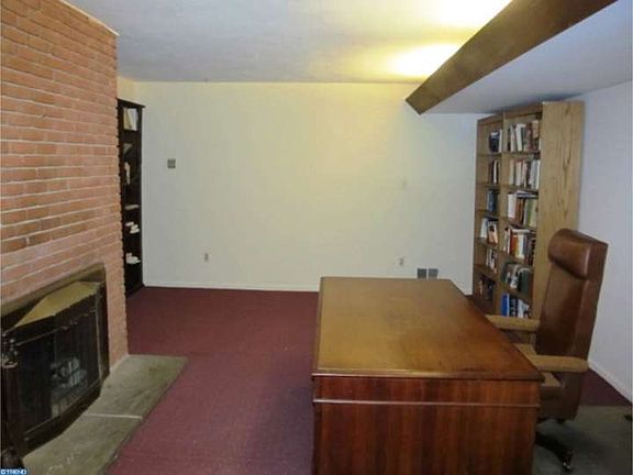 5th image of 20 Bridlebrook Ln