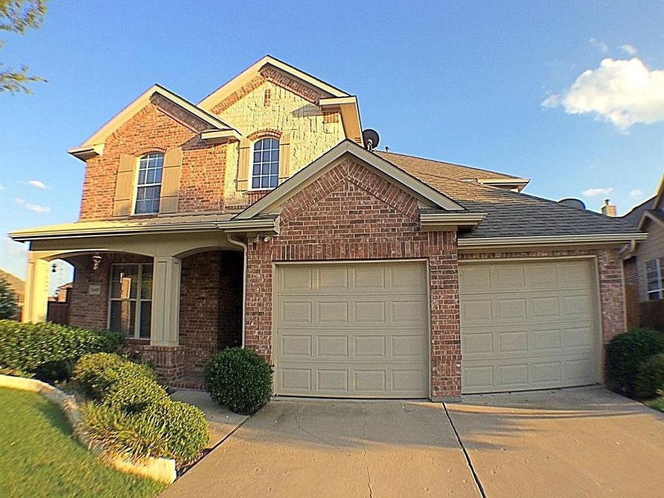 1st image of 2448 Deerwood Dr