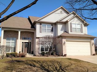 19 Lake Ridge Ct, South Elgin, IL 60177