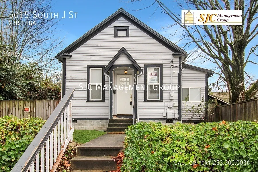 Two bedroom one bath home for rent in Tacoma — Photo 1
