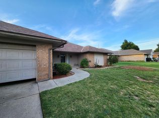 117 W Platt Dr, Yukon, OK 73099