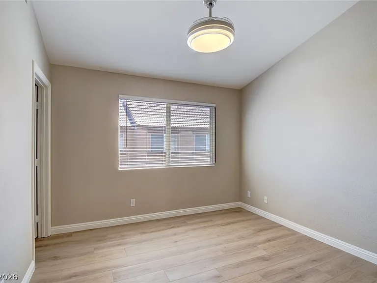 8400 Tiger Woods Ave — Photo 17